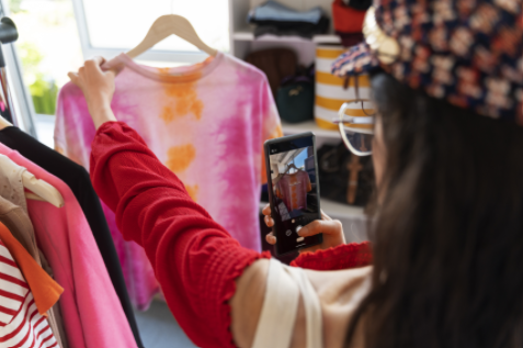 Top 10 Poshmark Alternatives for Selling Clothes Online